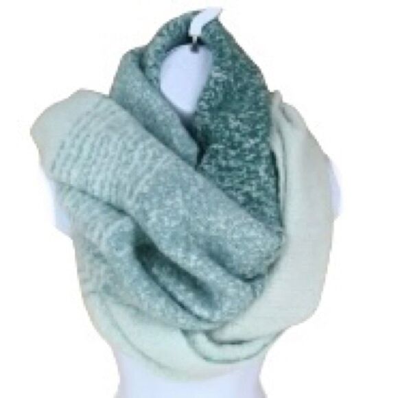 ANTHROPOLOGIE Mer Sea Always by the Sea Cozy Travel Wrap Teal Aqua Ombre Stripes - Picture 1 of 12